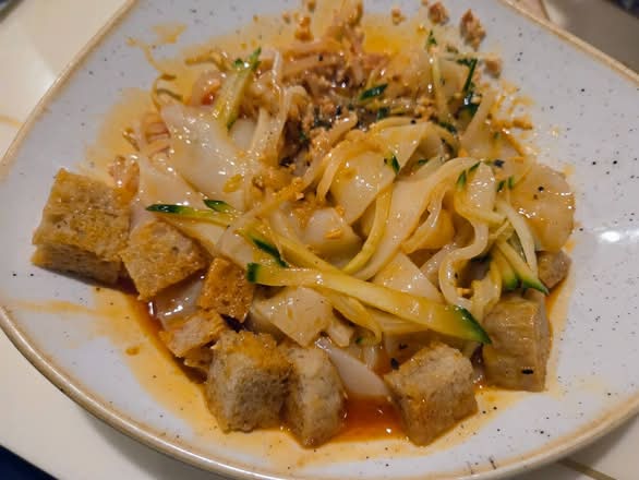 C17 Ma Jiang Liang-Pi 麻酱凉皮 (Nut)